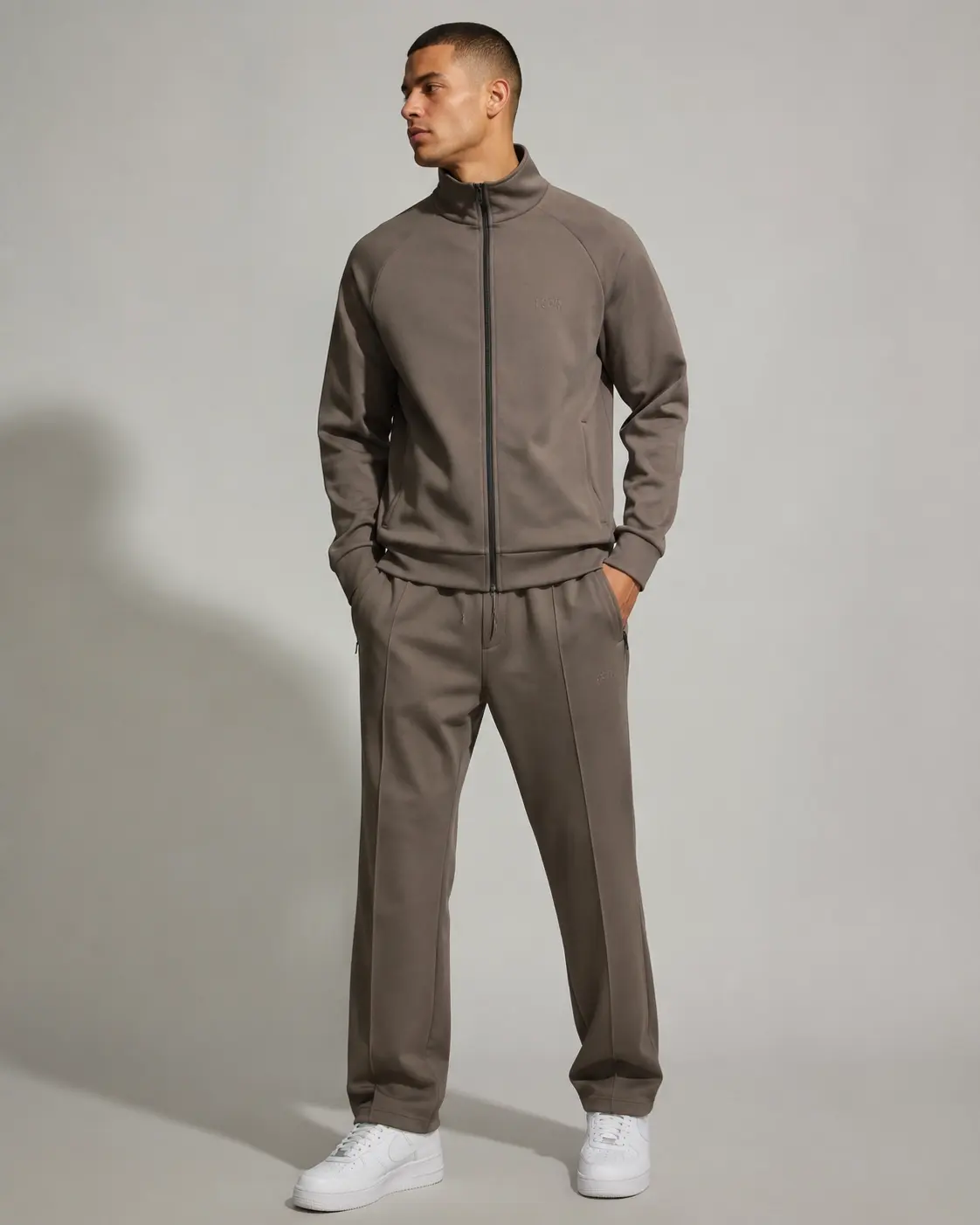 Custom zip-up tracksuits manufacturer for streetwear and athleisure brands