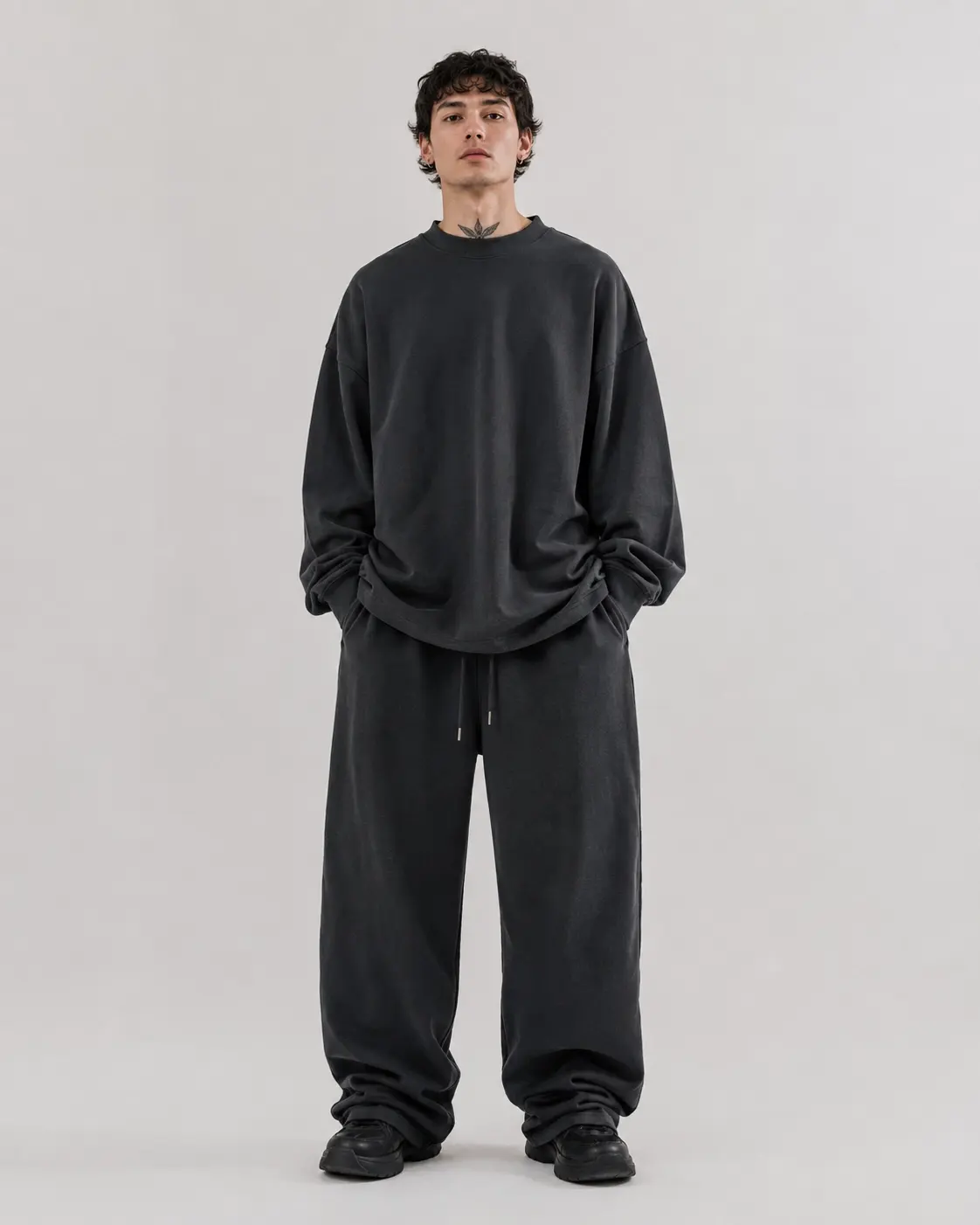 Oversized fit development for custom streetwear sets