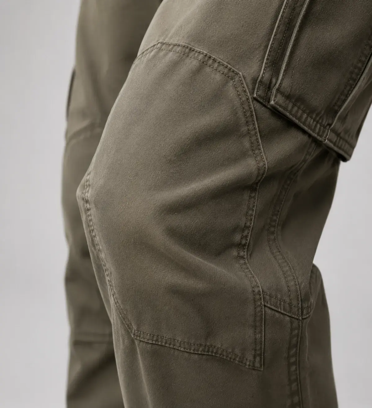Reinforced knee panel detail for cargo pants